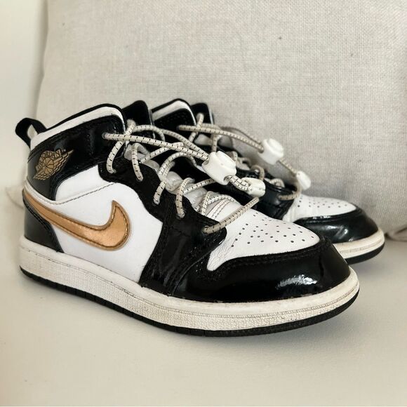 Jordan 1 Mid SE Little Kids' Shoes Size: 12C Gold and Black EUC - Picture 1 of 7